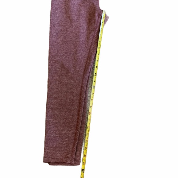 Core 10 Workout Capri Burgundy Stripe M - Picture 6 of 6